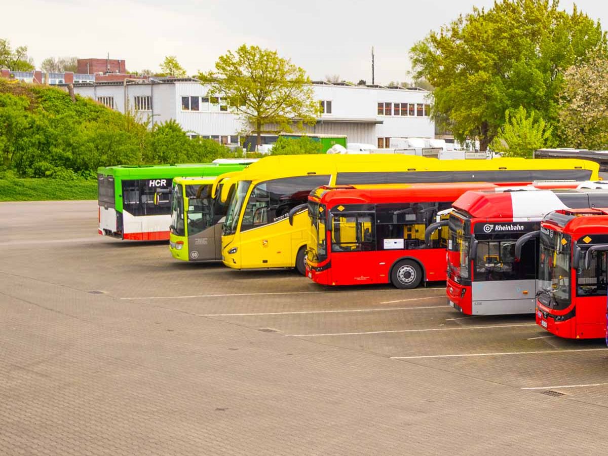Karosserie Reparatur Kontrolle Nutzfahrzeuge Omnibus Boeckels